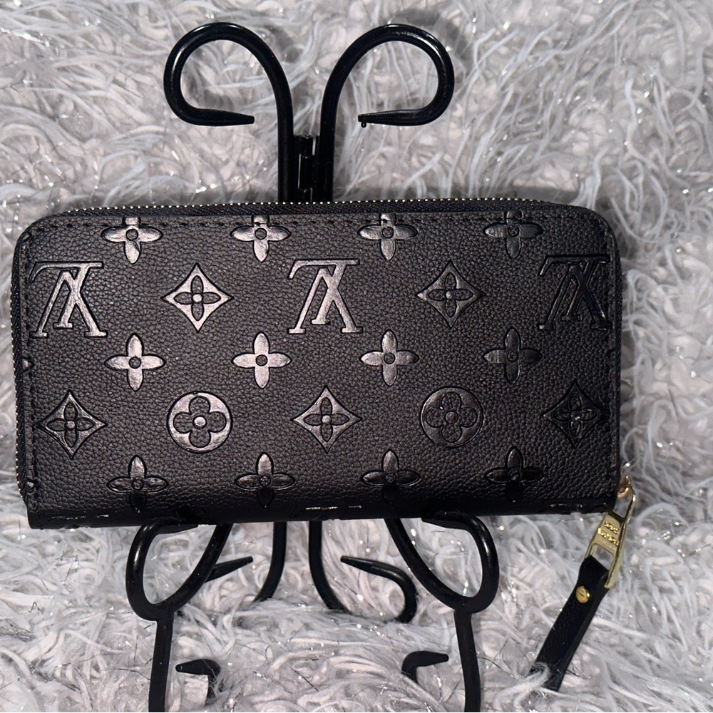 Designer Inspired Zip Wallet